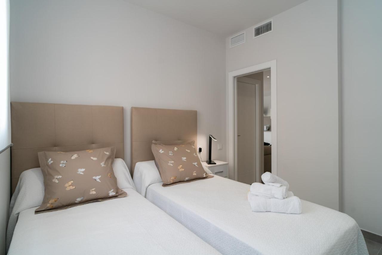 Aac Malaga - Apartamento Con Terraza, Muy Amplio, Totalmente Equipado, Cerca Del Centro Y Nuevo! Екстер'єр фото