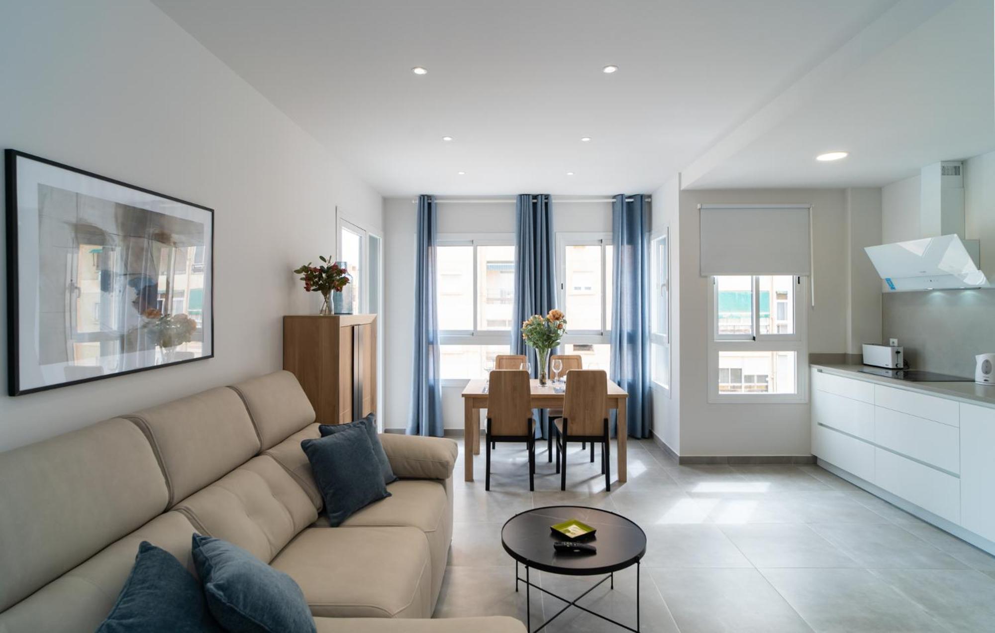 Aac Malaga - Apartamento Con Terraza, Muy Amplio, Totalmente Equipado, Cerca Del Centro Y Nuevo! Номер фото